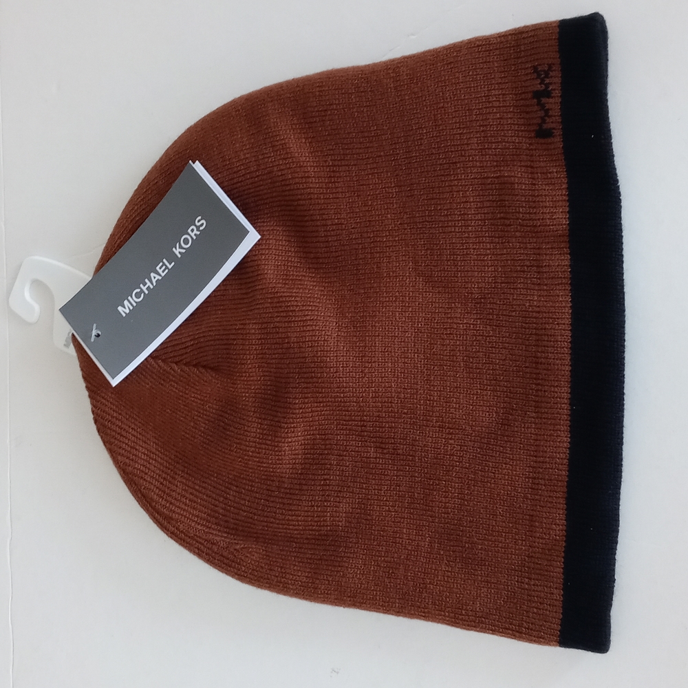 BRAND NEW MICHAEL KORS REVERSIBLE BEANIE